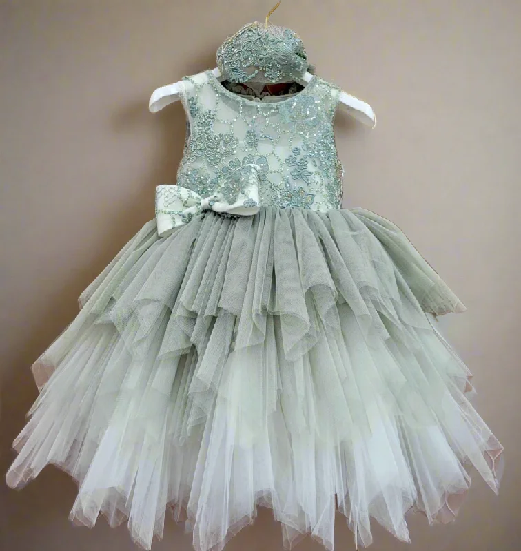 Seafoam green/white