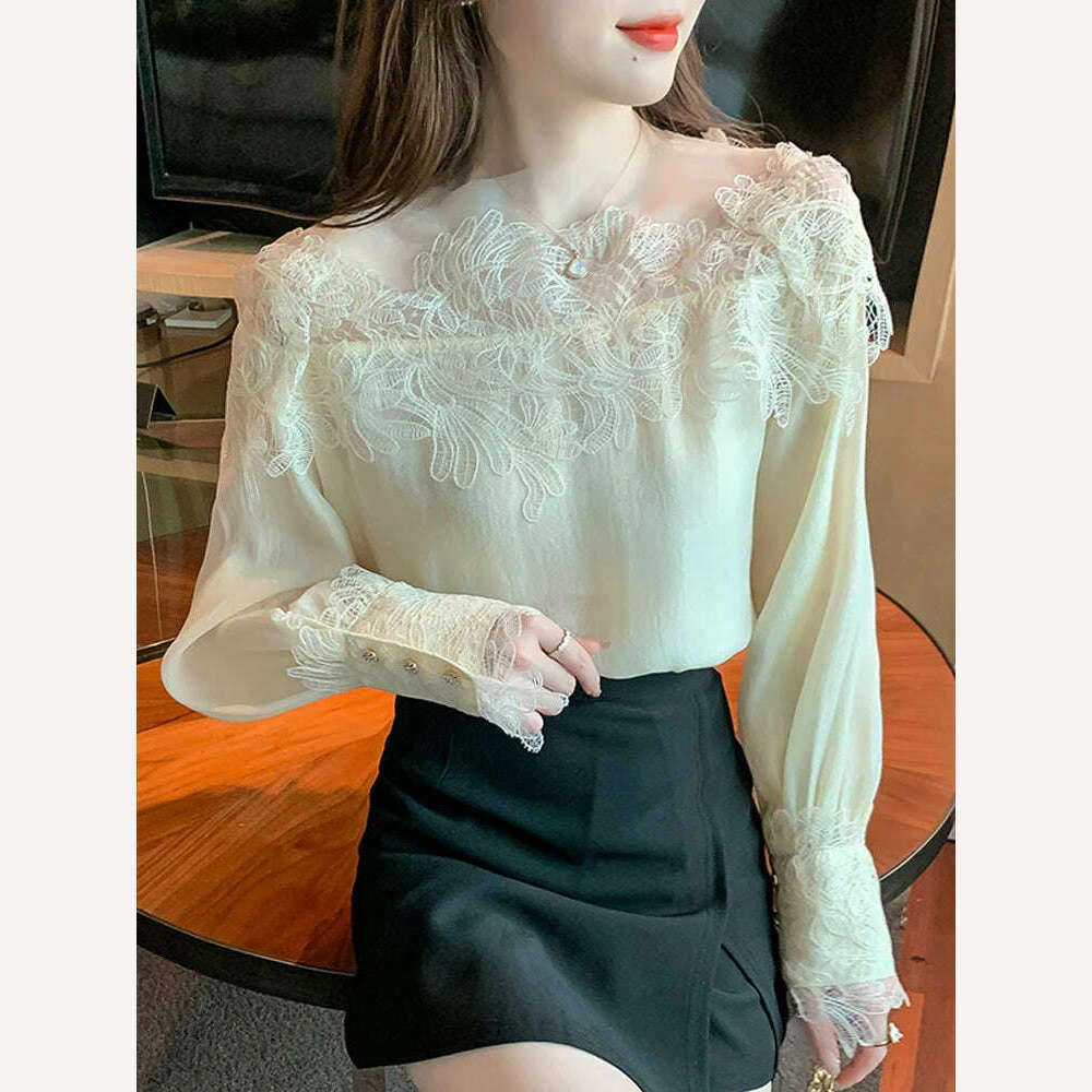 Apricot color