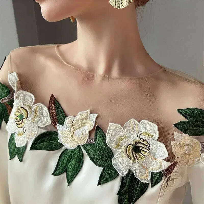 Vintage Mesh Patchwork Women Blouses Floral Embroidery Shirt Lantern Long Sleeve Autumn Winter Female Tops Casual Lady Clothes Boho Printed Blouse Vintage Mesh Patchwork Women Blouses Floral Embroidery Shirt Lantern Long Sleeve Autumn Winter Female Tops Casual Lady Clothes Boho Printed Blouse