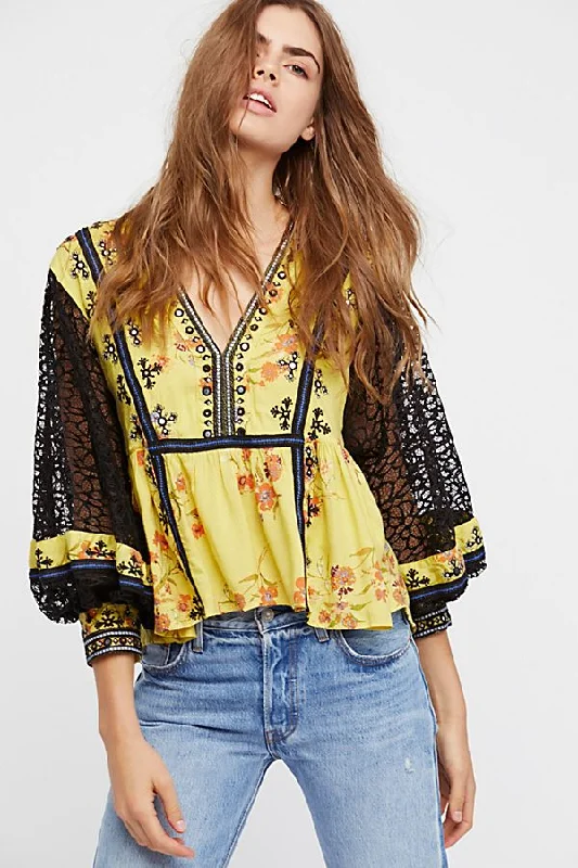 BOOGIE ALL NIGHT BLOUSE Peter Pan Collar Blouse